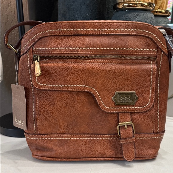 b.o.c. Handbags - b.o.c. LEATHER CROSSBODY Messenger Bag NWT